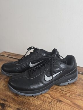 Nike Swoosh Men’s Black Leather Athletic Golf Sneaker Shoes Sz 10 Performance